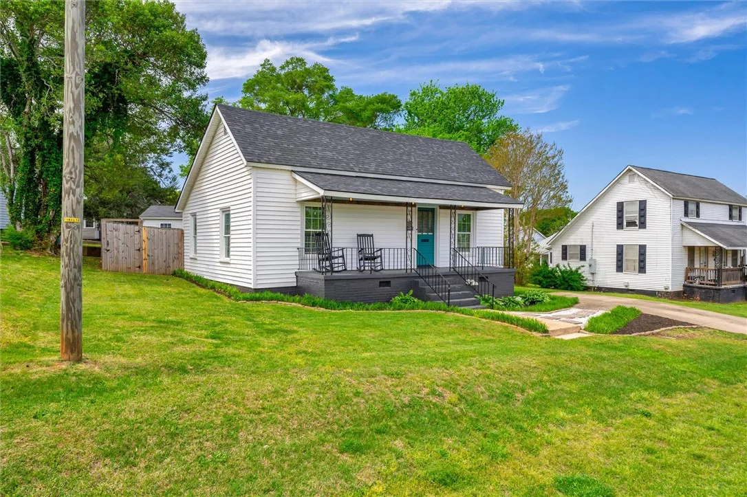 Property image 3 at 202 W Beattie Street, Liberty, SC 29657
