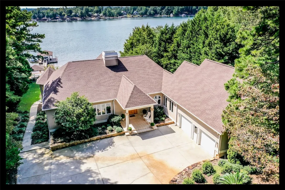 Property image 1 at 128 Sunset Bay Boulevard, Seneca, SC 29672