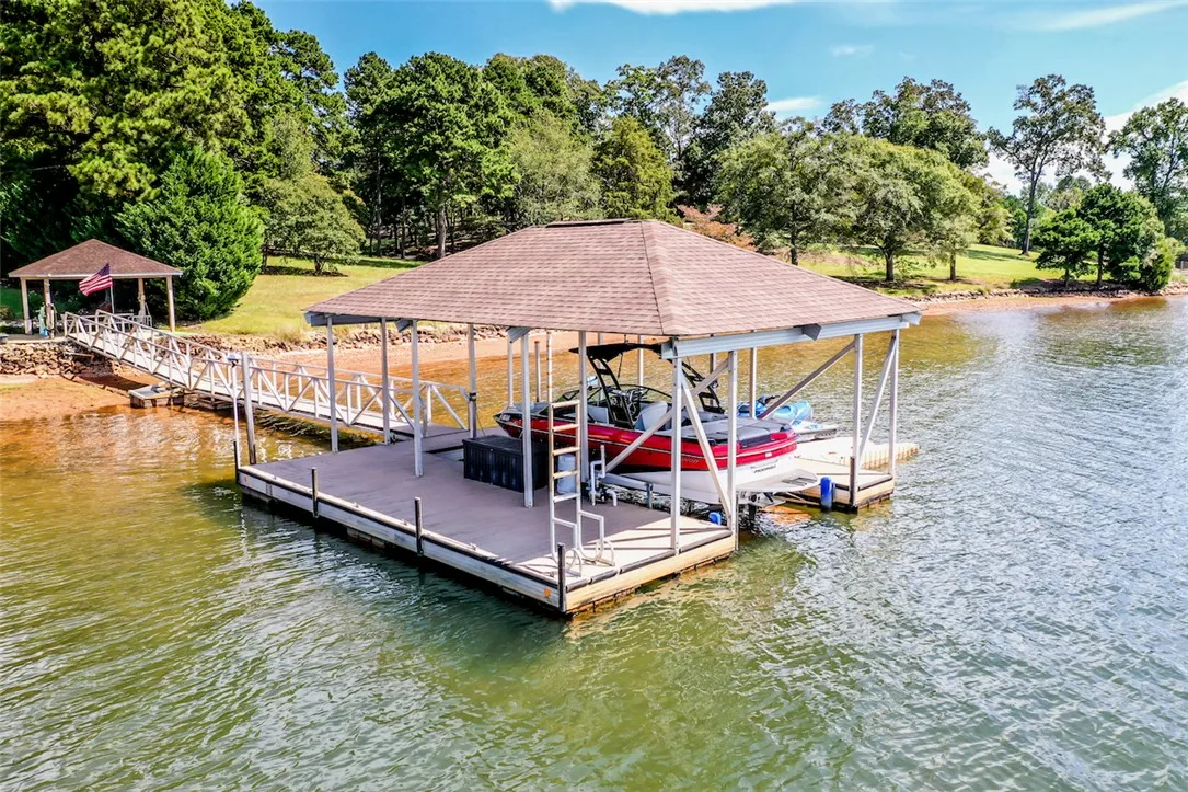 Property image 4 at 128 Sunset Bay Boulevard, Seneca, SC 29672