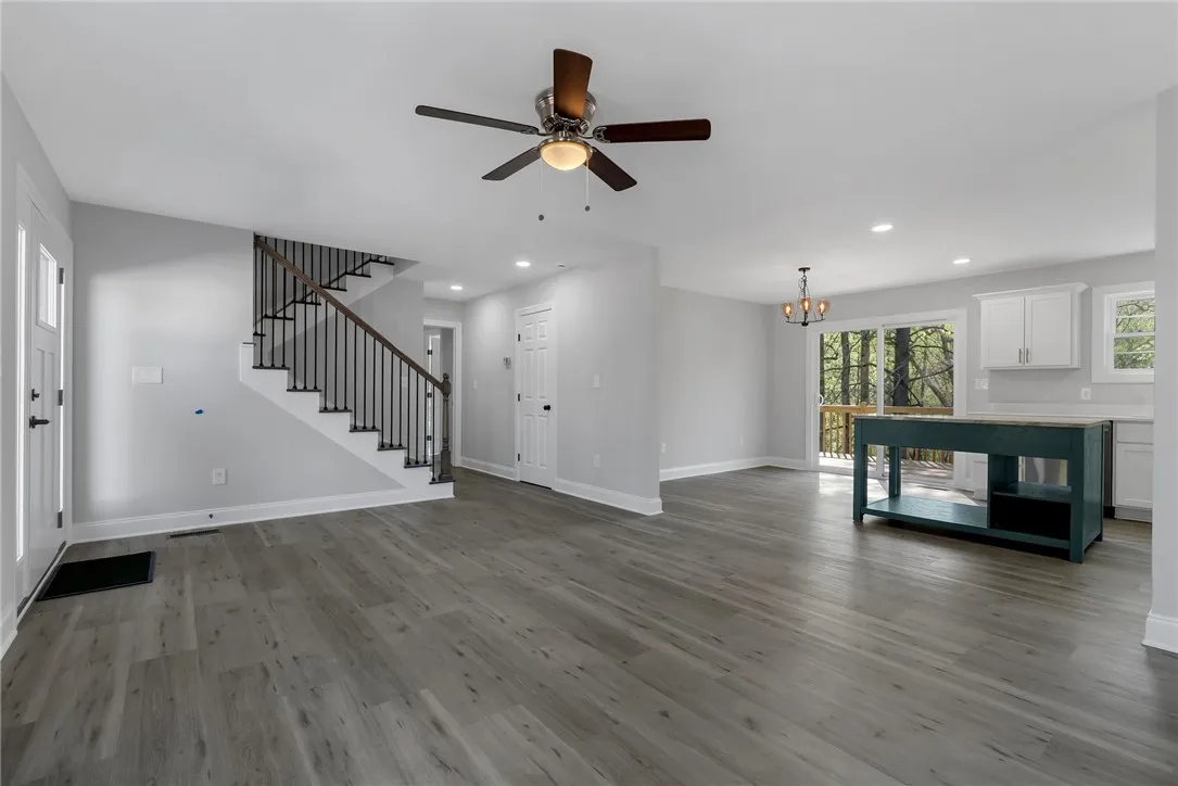 Property image 4 at 3064 Woodale Circle, Seneca, SC 29678