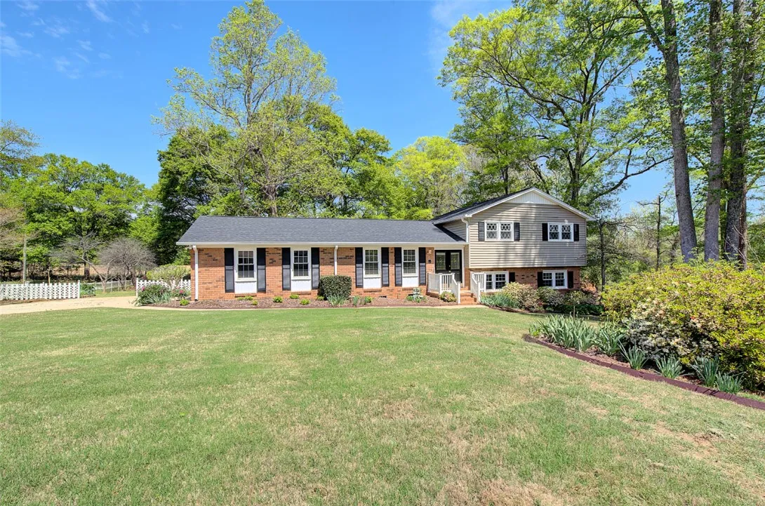 Property image 2 at 209 Victoria Way, Piedmont, SC 29673