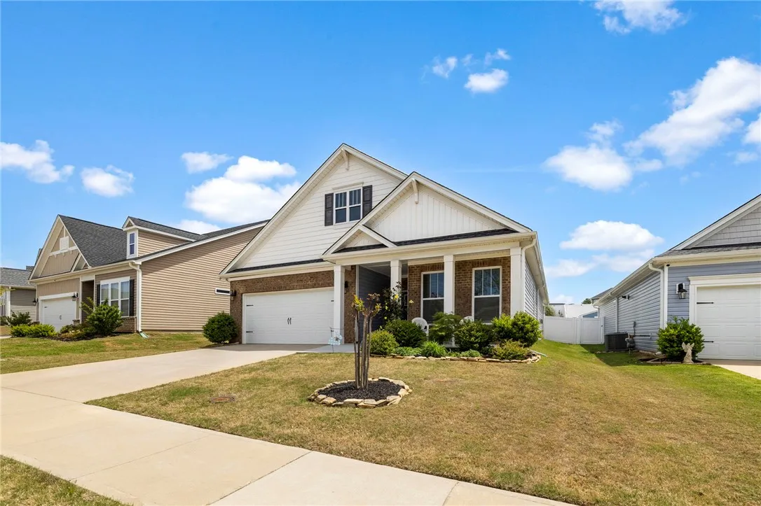Property image 3 at 313 Pollyanna Drive, Greenville, SC 29605