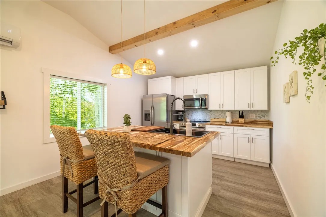 Property image 3 at 802 Dogwood Lane, Townville, SC 29689