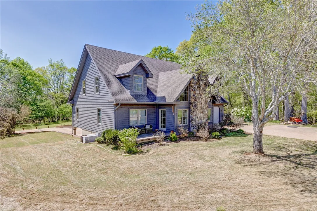 Property image 2 at 223 Ware Road, Iva, SC 29655