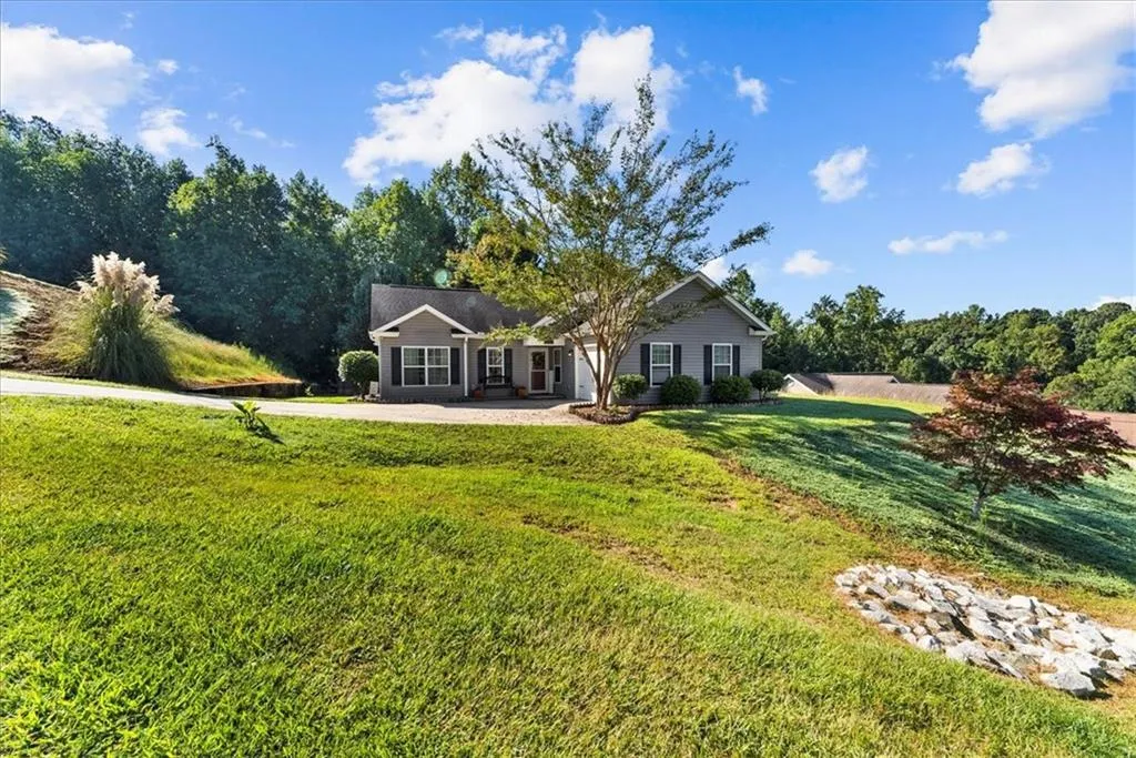 Property image 3 at 126 Cove View Court, Seneca, SC 29678