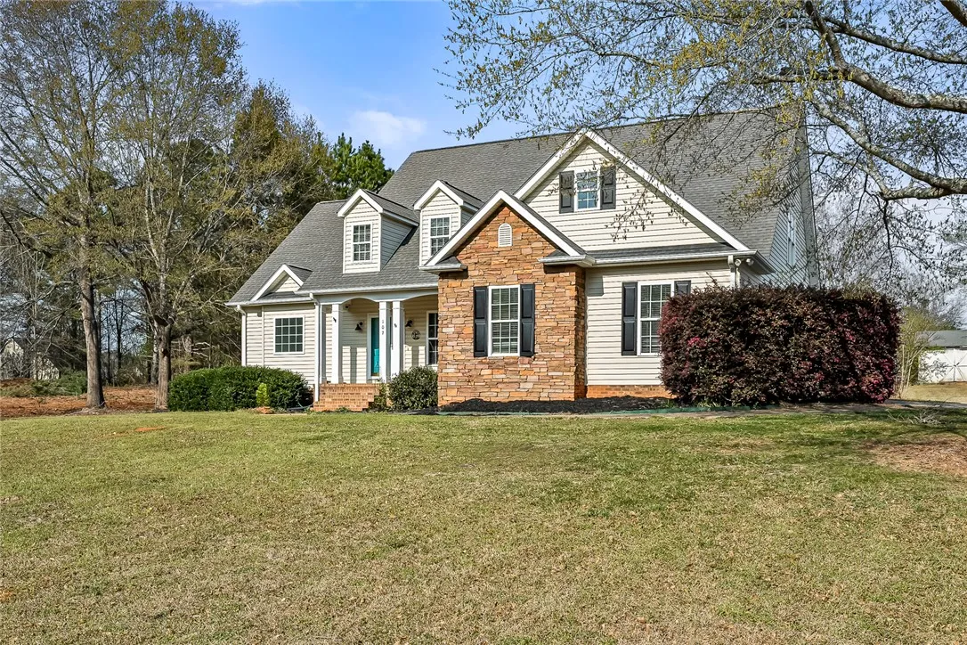 Property image 2 at 107 Cardinal Springs, Belton, SC 29627