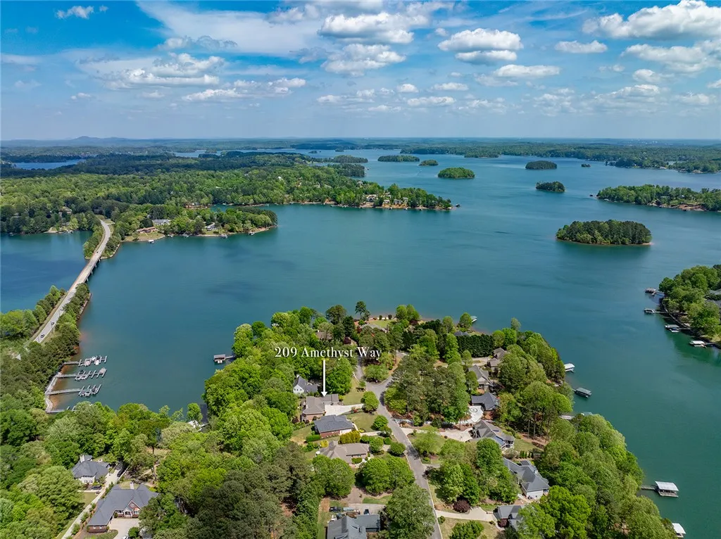 Property image 3 at 209 Amethyst Way, Seneca, SC 29672