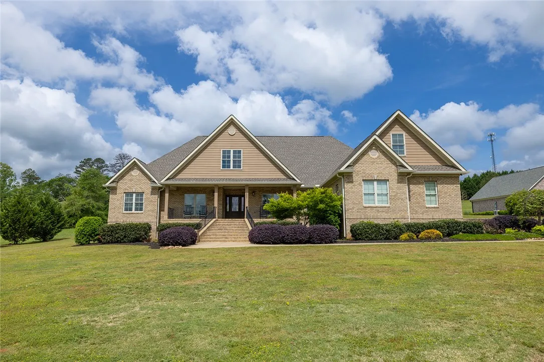 Property image 1 at 220 Chestnut Springs Way, Williamston, SC 29697
