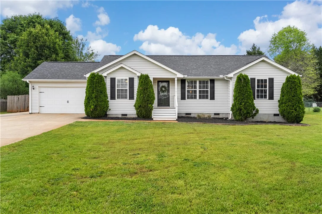 Property image 2 at 436 Chetola Road, Seneca, SC 29672