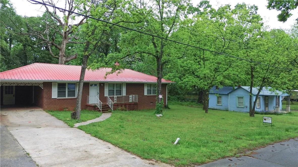 Jackson Mill Vi, Iva Community