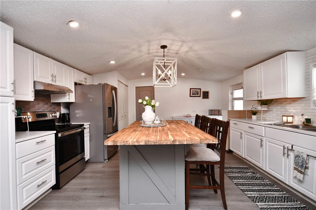Property image 2 at 225 S Cedar Ridge, Anderson, SC 29621