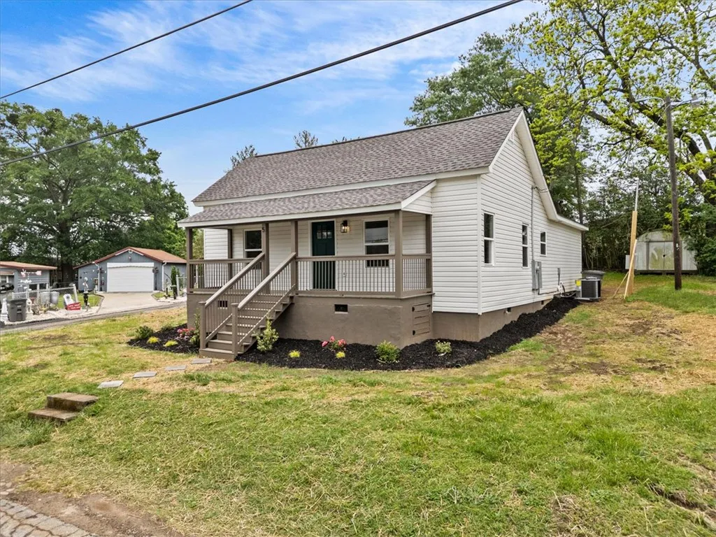 Property image 3 at 5 Hunt Avenue, Liberty, SC 29657