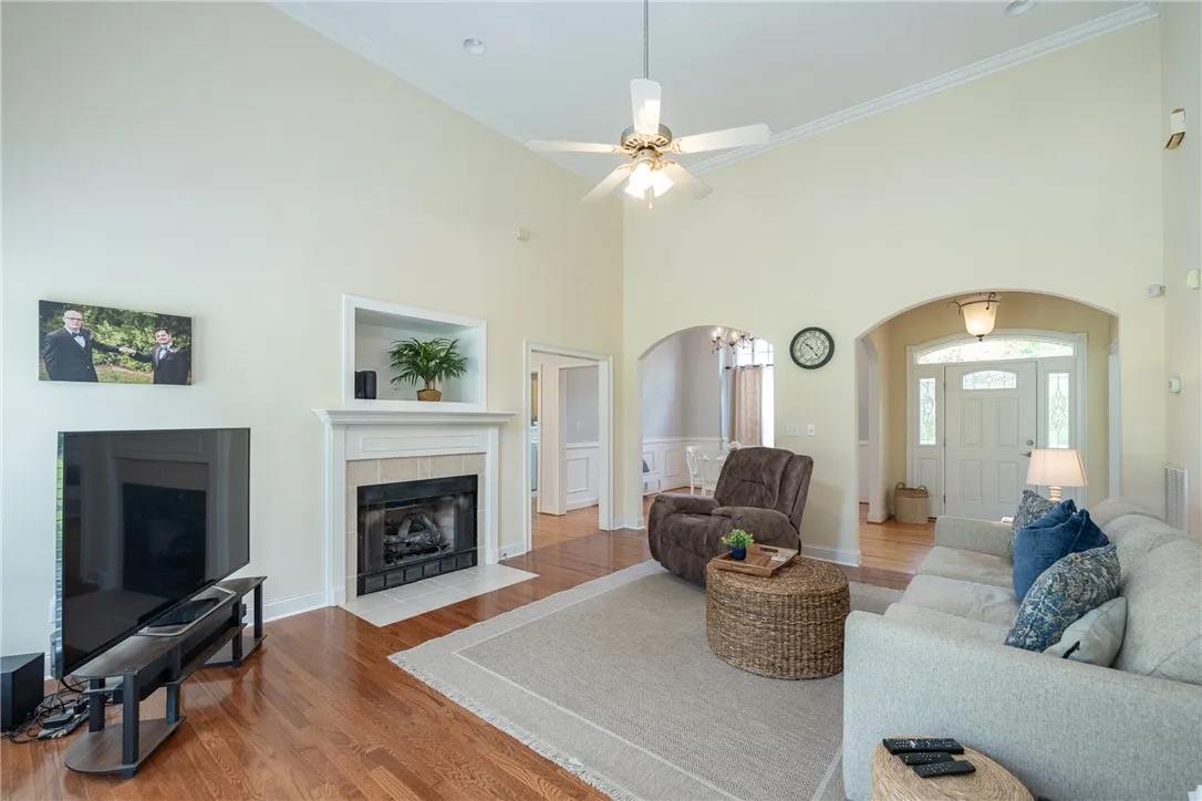 Property image 2 at 110 Raspberry Lane, Anderson, SC 29621