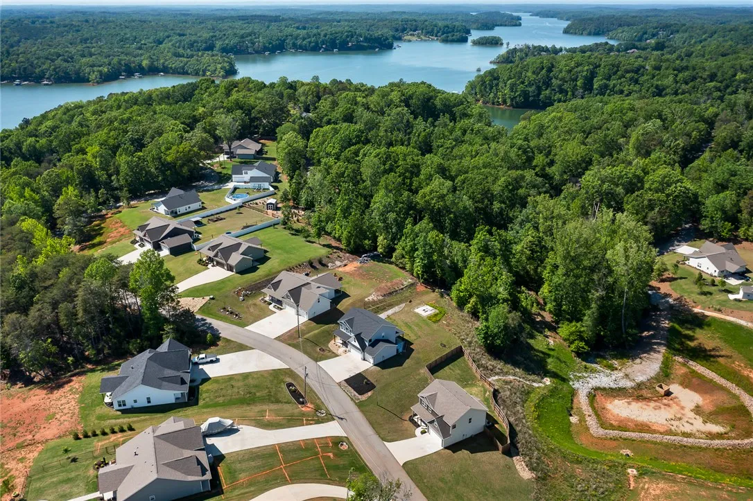 Property image 2 at 112 Inlet Pointe Drive, Anderson, SC 29625