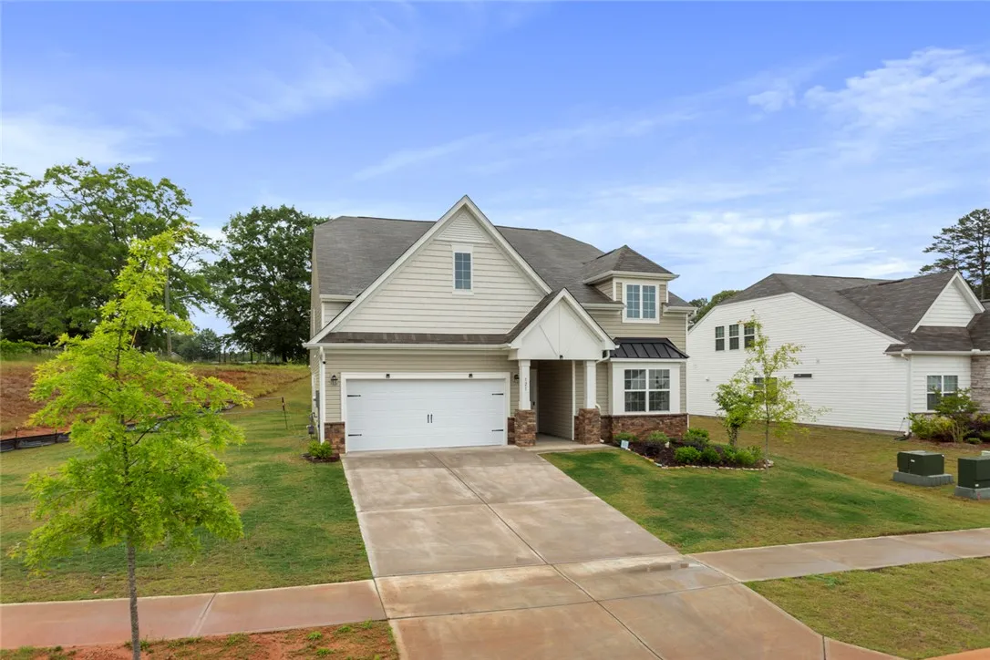 Longleaf Vickey, Central Community