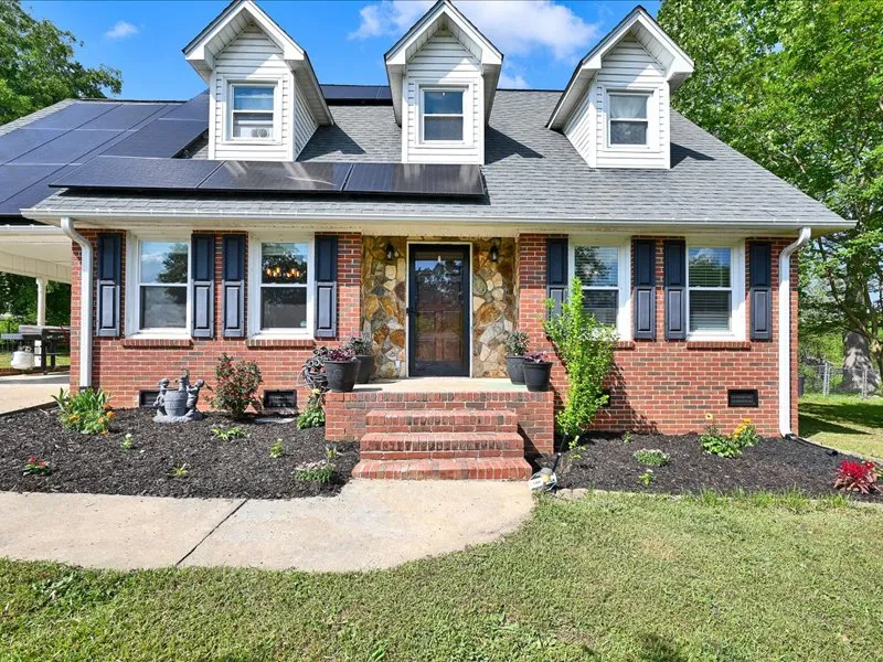 Fox Valley, Anderson Community