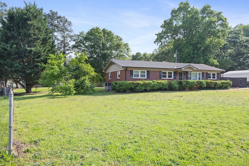 Property image 3 at 302 Jasmine Drive, Anderson, SC 29625