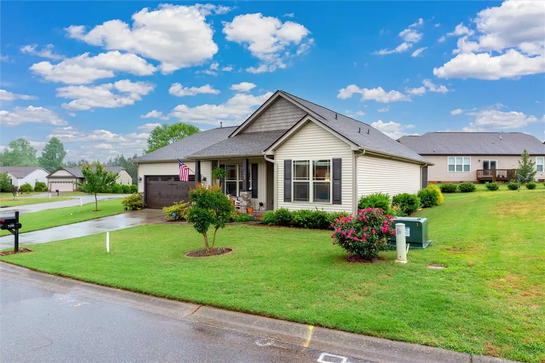 Property image 3 at 709 Rockstone Drive, Seneca, SC 29678