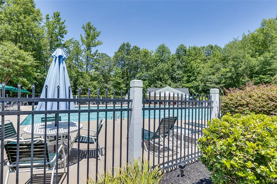 Property image 5 at 127 Ledgewood Way, Easley, SC 29642