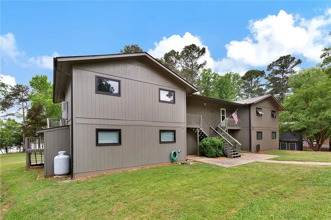 15c Hartwell Villas