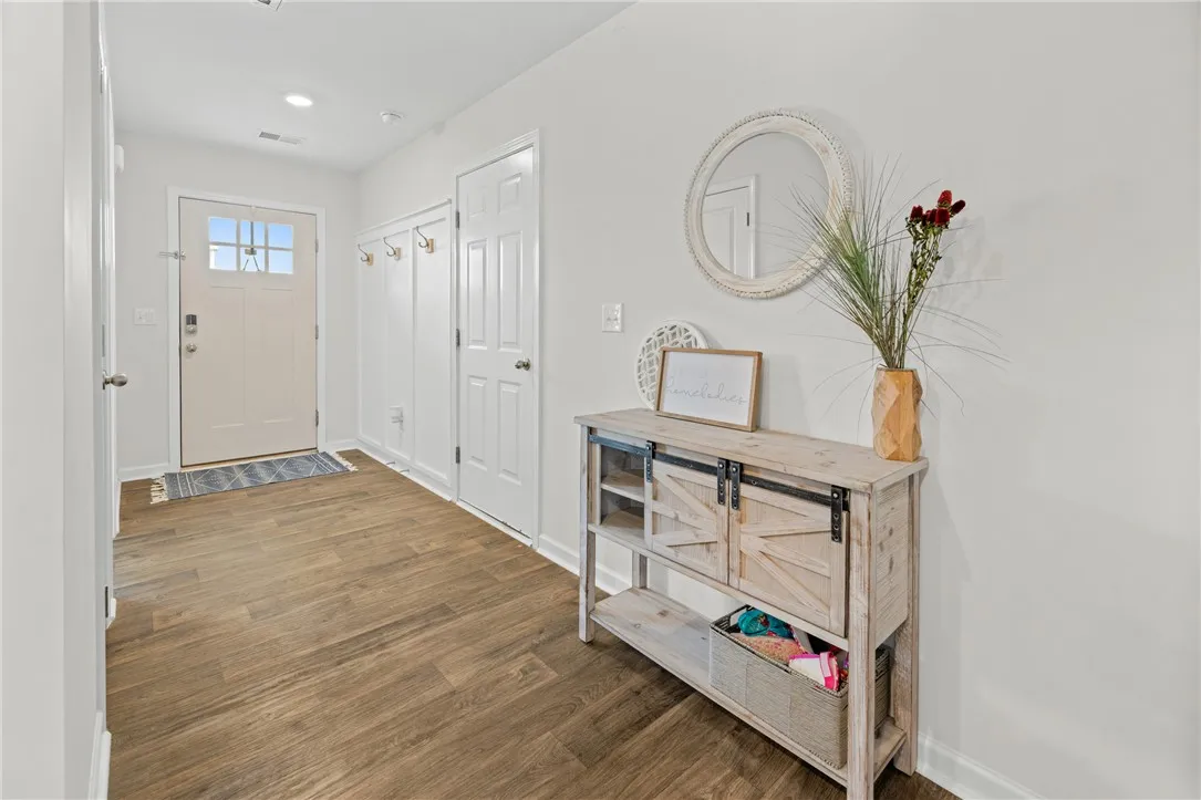 Property image 3 at 20 Karkinnen Court, Pendleton, SC 29670