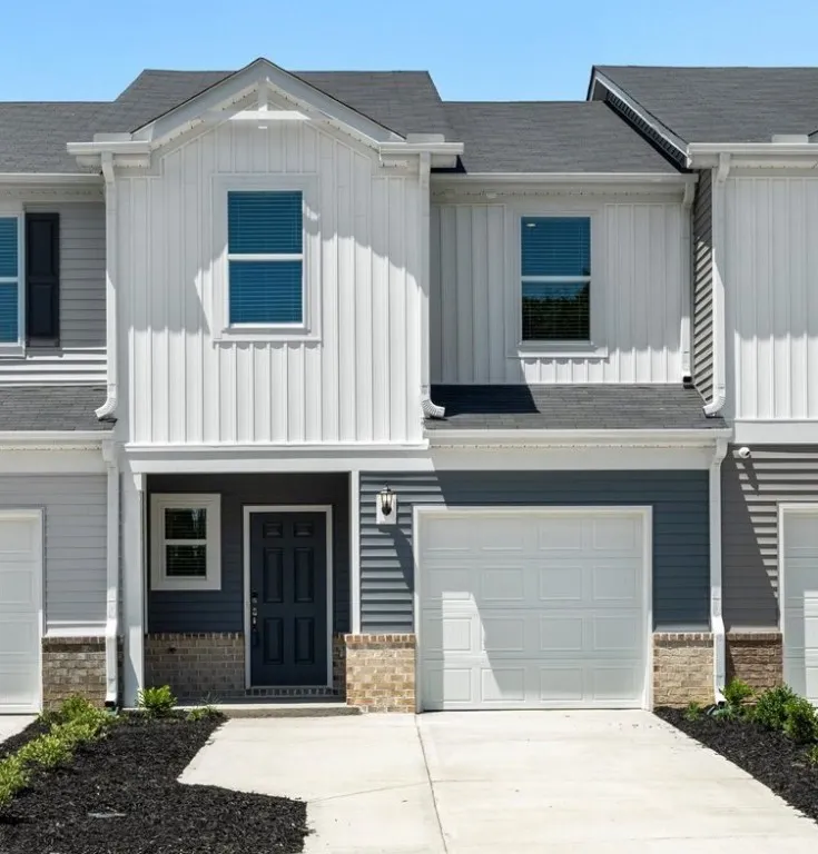 112 Arrow Court