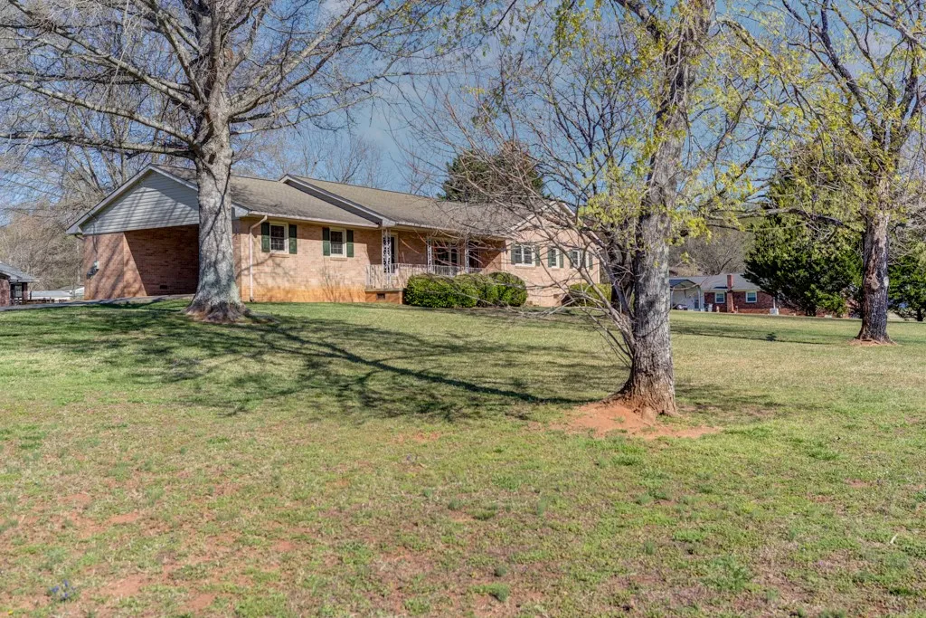 Property image 2 at 102 Norman Street, Liberty, SC 29657