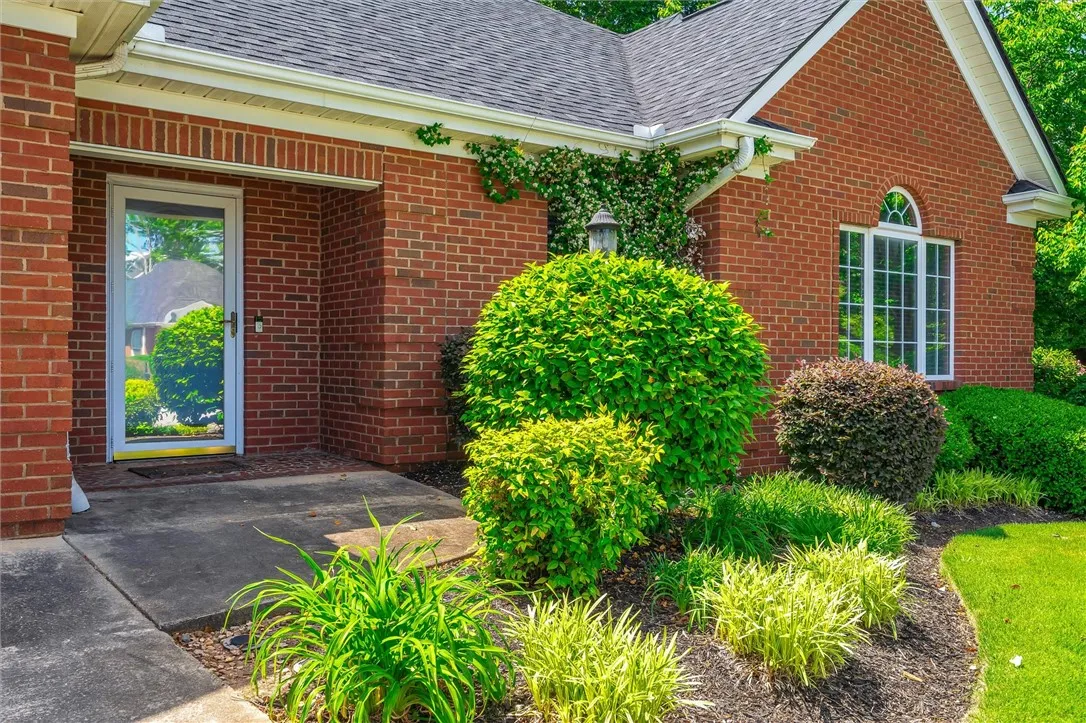 Property image 2 at 116 Carmen Way, Easley, SC 29642