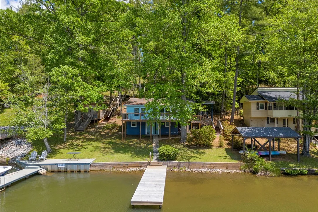 621 Crossland Creek Court