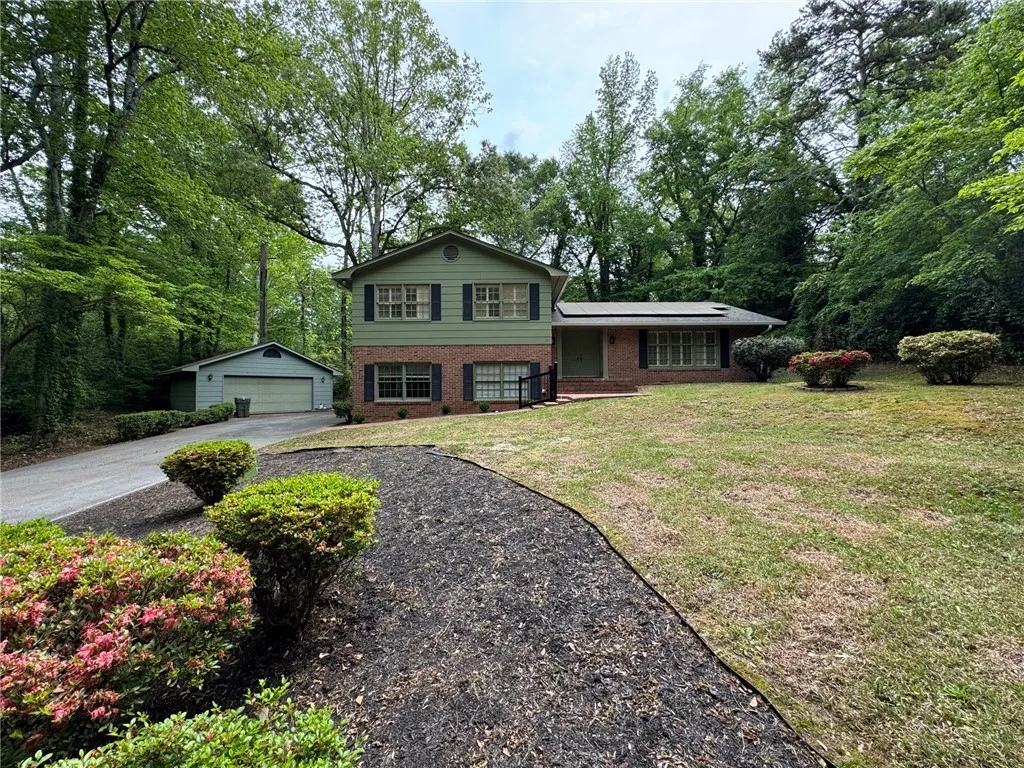 10 Poplar Drive