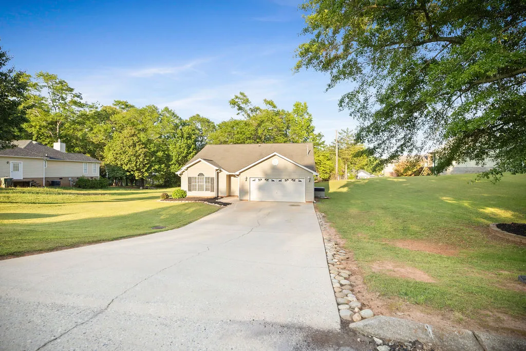 Property image 2 at 111 Coachman Court, Anderson, SC 29625
