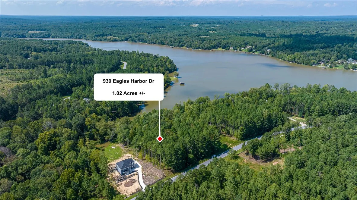 Property image 2 at 930 Eagles Harbor Drive, Hodges, SC 29653