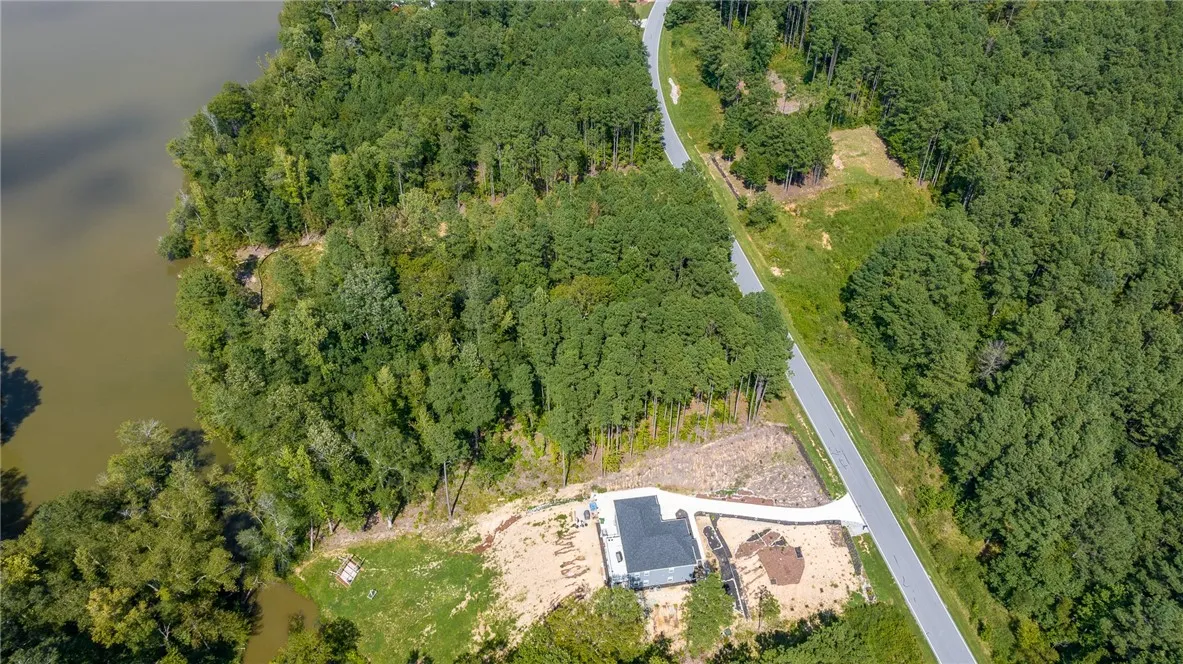 Property image 3 at 930 Eagles Harbor Drive, Hodges, SC 29653
