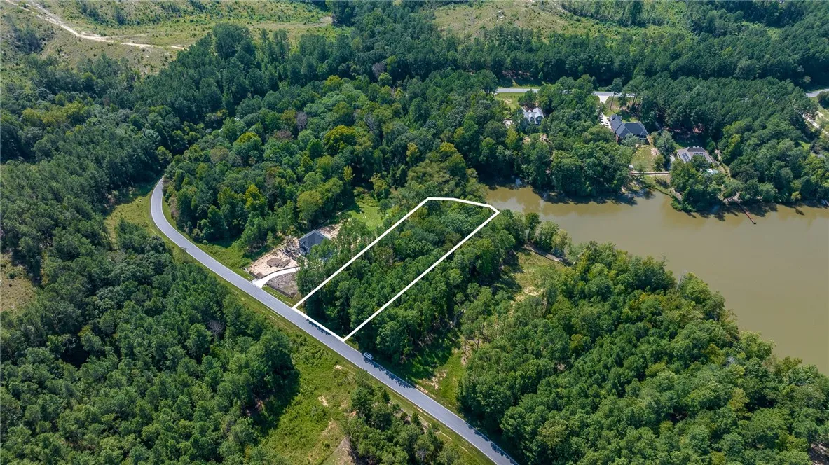 Property image 5 at 930 Eagles Harbor Drive, Hodges, SC 29653