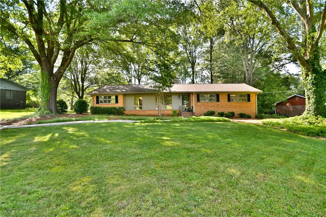 Property image 3 at 200 Lavonne Avenue, Easley, SC 29642