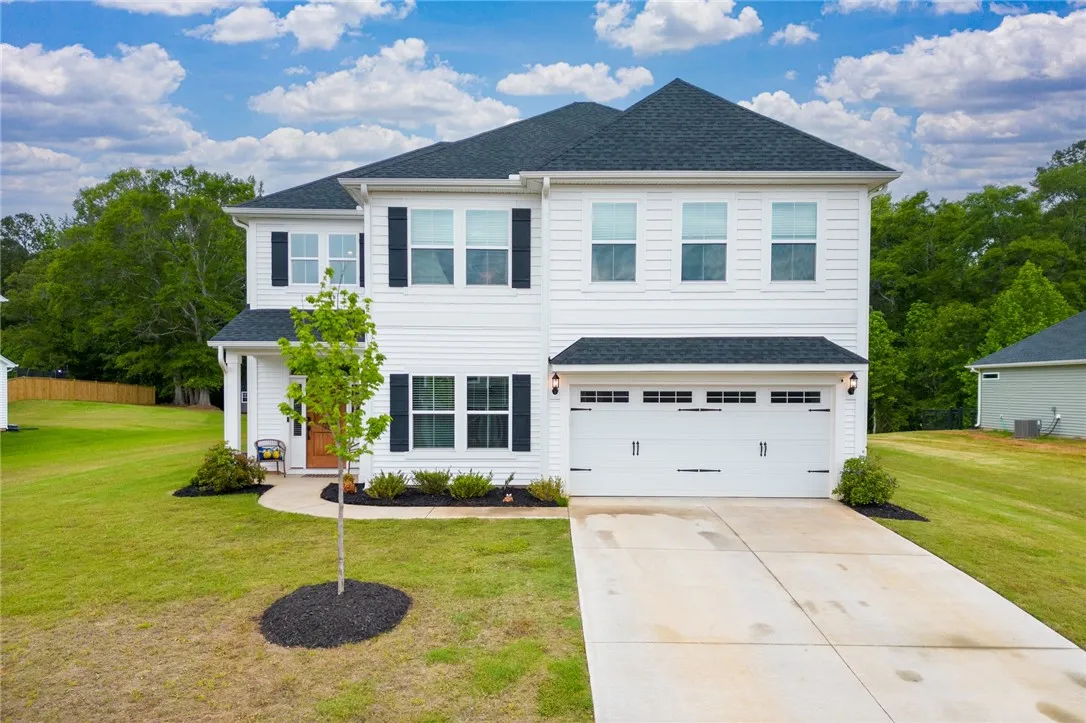 Property image 1 at 742 Oak Hill Lane, Belton, SC 29627