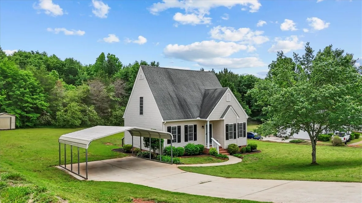 Property image 4 at 203 Quintana Circle, Westminster, SC 29693