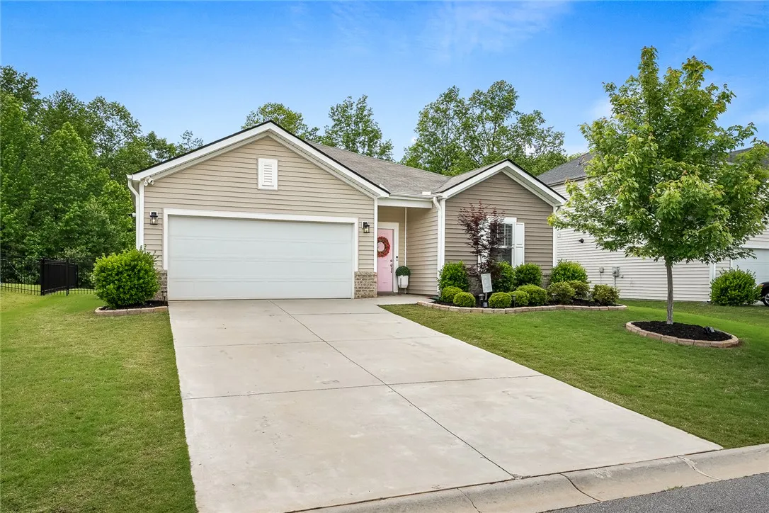 Property image 3 at 206 Walking Stick Way, Pelzer, SC 29669