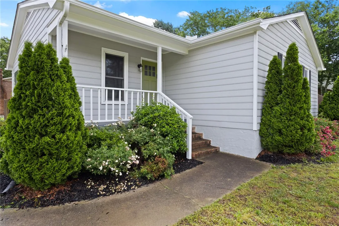 Property image 5 at 10 Meadowview Drive, Taylors, SC 29687