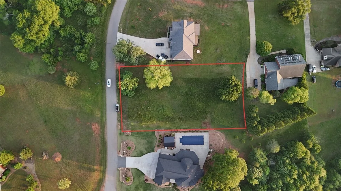 1002 Fallon Lane