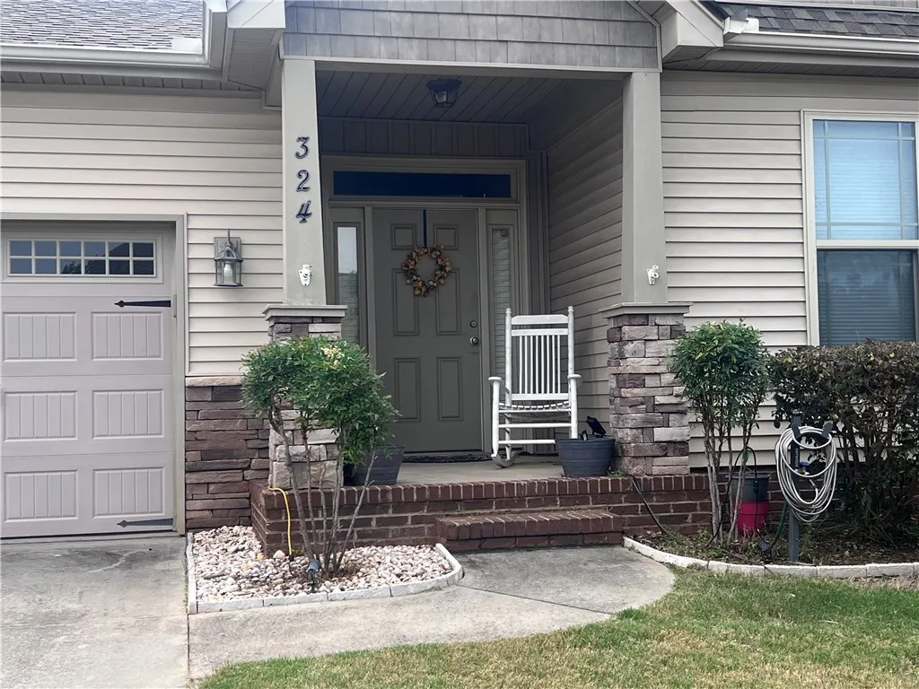 Property image 2 at 324 Stonegate Drive, Seneca, SC 29678