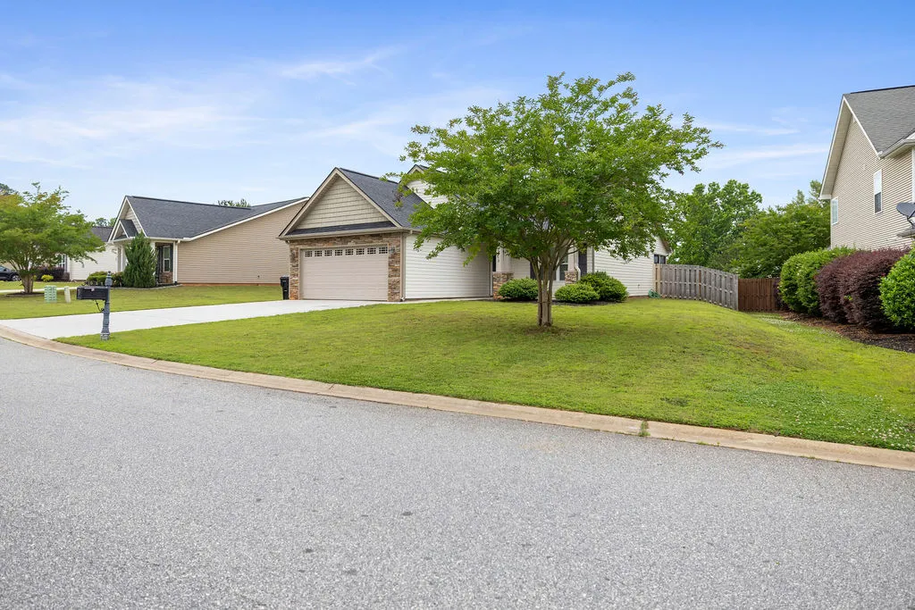 Property image 2 at 1013 Whirlaway Circle, Anderson, SC 29621