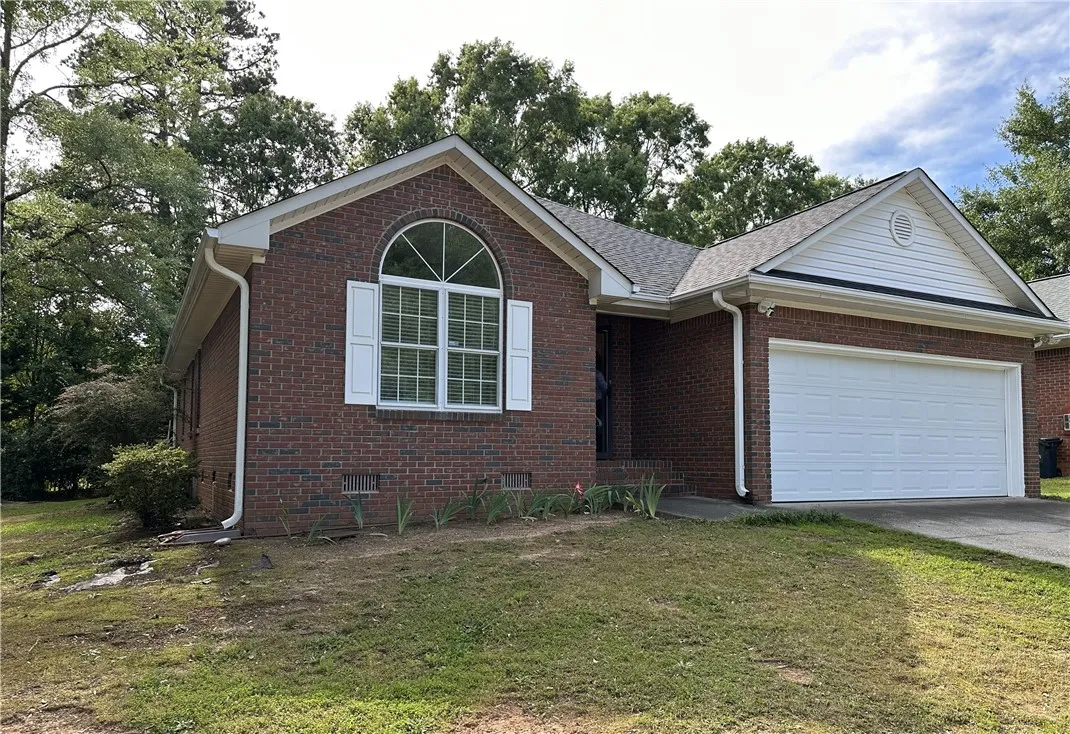 Property image 2 at 120 Woodbridge Court, Anderson, SC 29621
