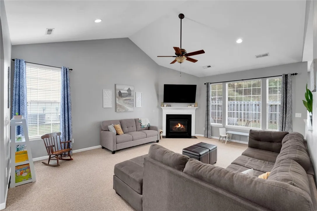 Property image 3 at 137 Worcester Lane, Easley, SC 29642