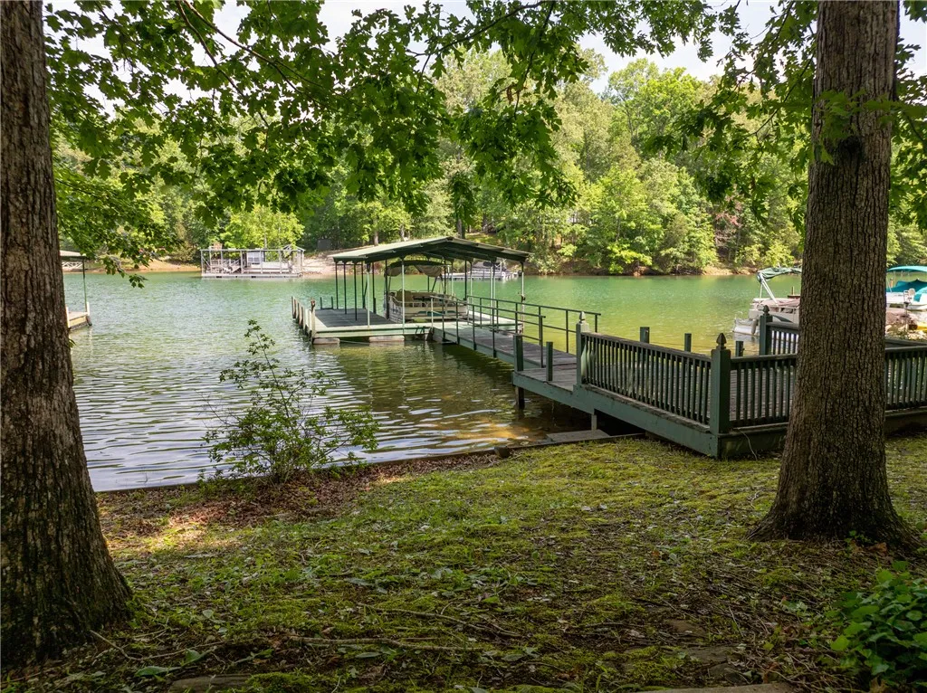 Property image 2 at 118 Pinnacle Pointe Drive, Seneca, SC 29672