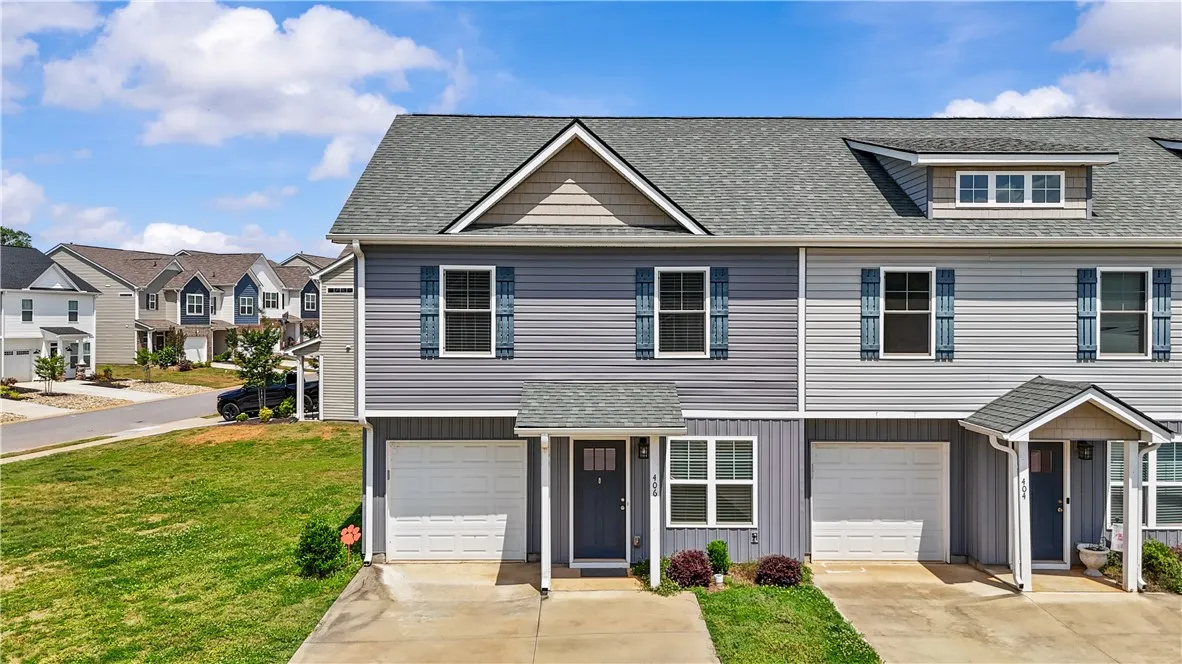 406 Bee Cove Way
