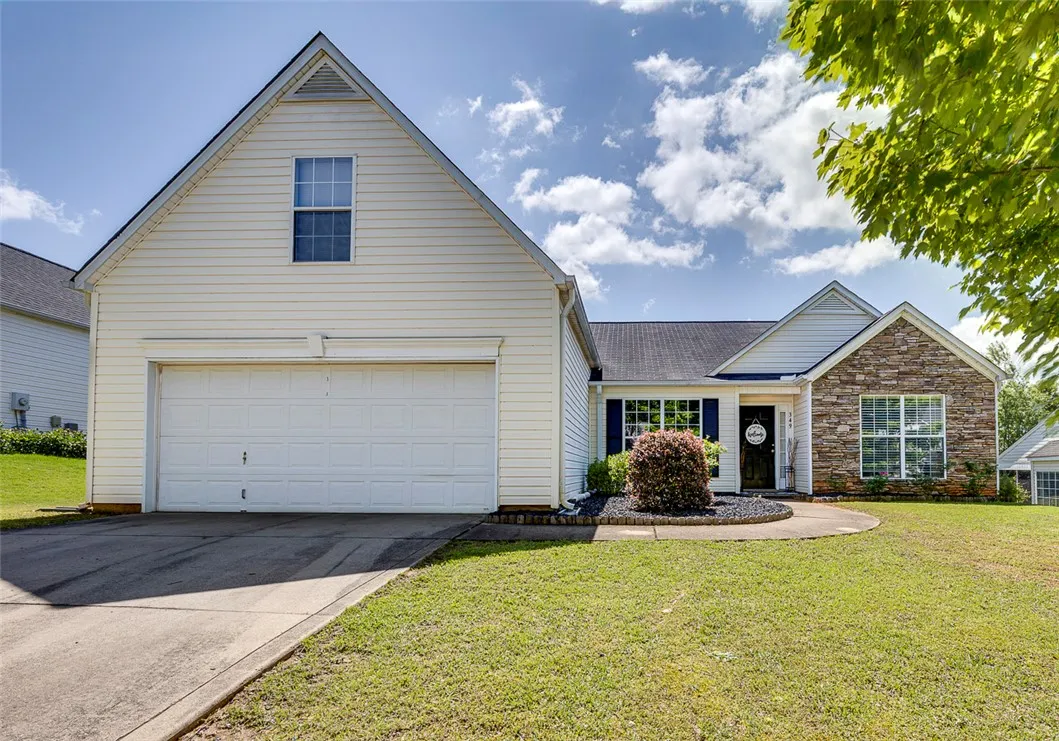 349 Hamilton Parkway