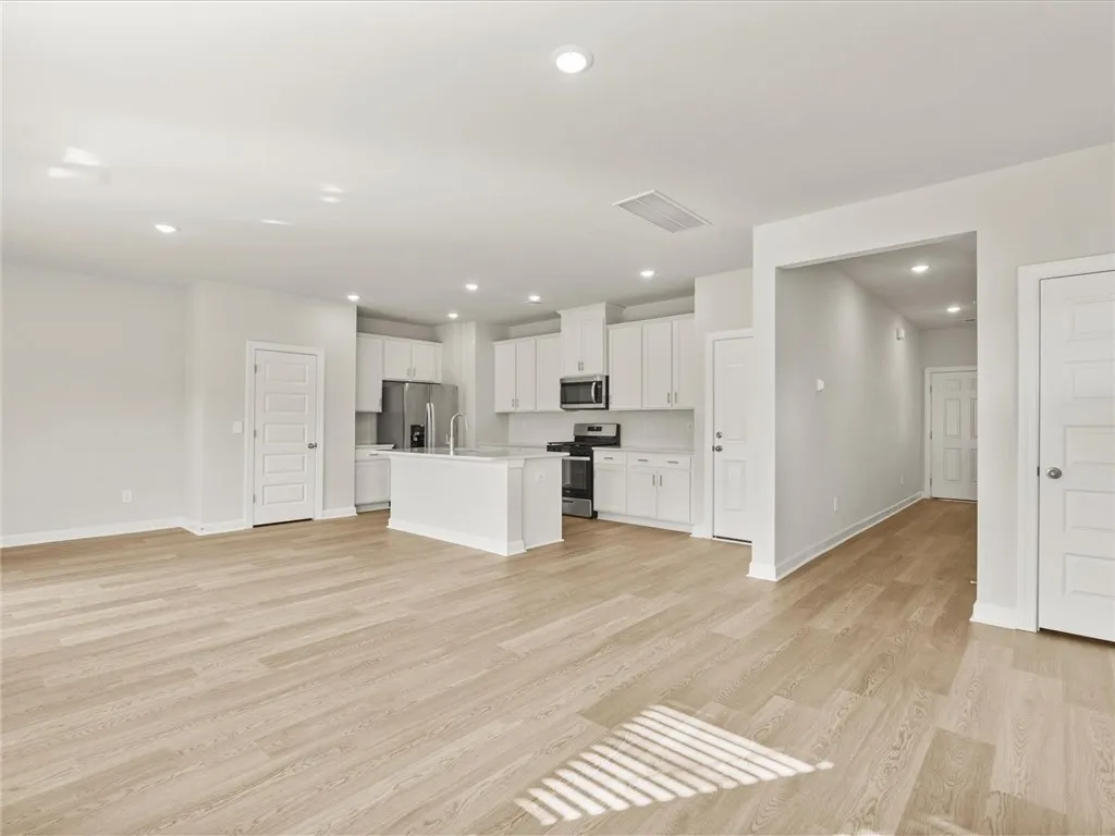 Property image 4 at 128 Gardner Avenue, Gray Court, SC 29645