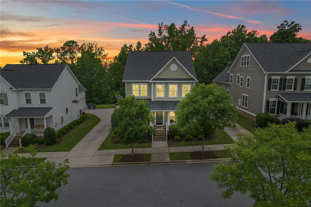 329 Algonquin Trail