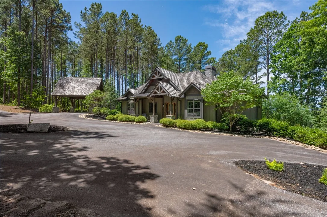251 Settlement Boulevard